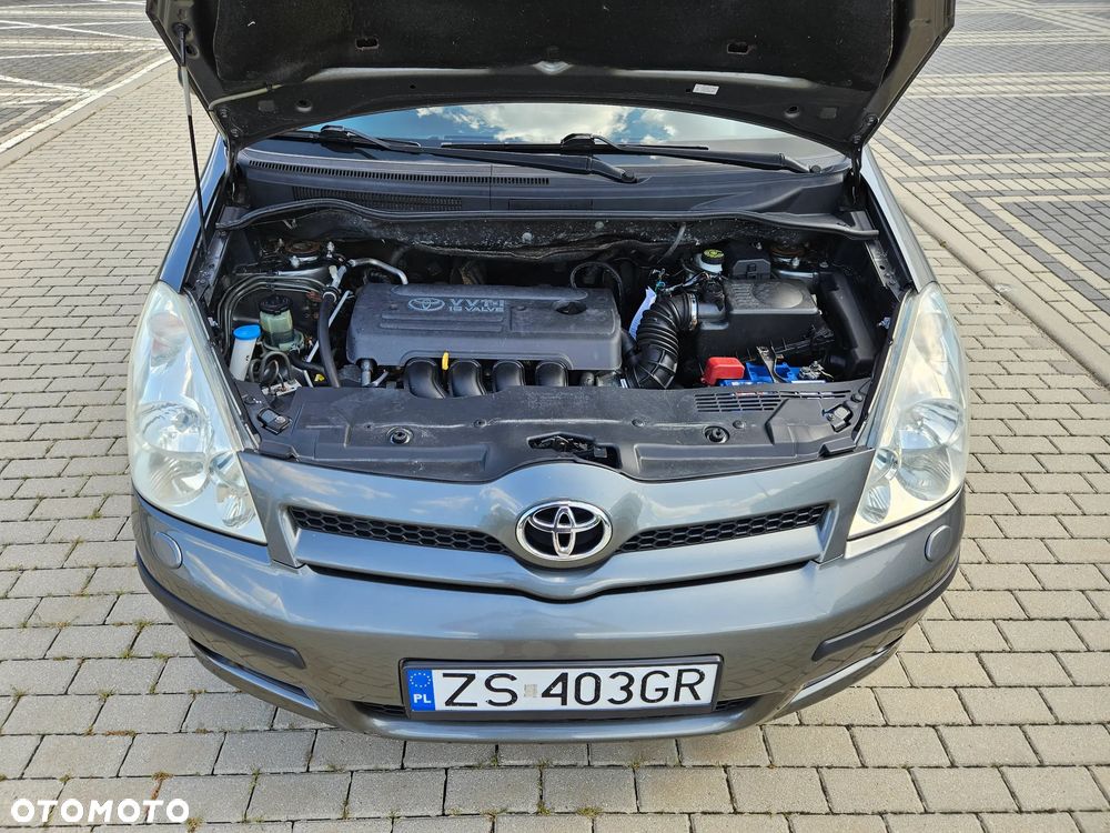 Toyota Corolla Verso 1.8 Multi-Mode Luna - 28