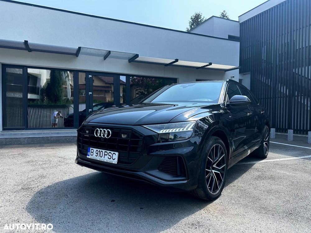 Audi Q8 - 1