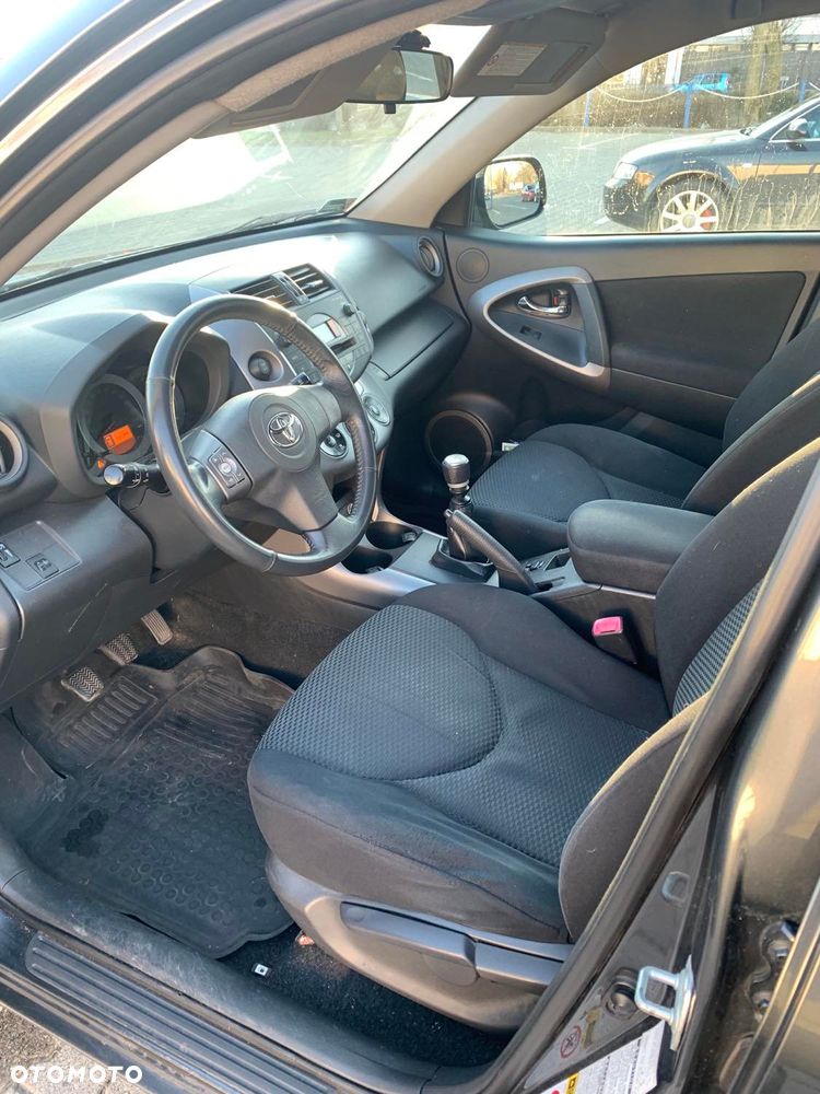 Toyota RAV4 2.2 D-4D 4x4 - 9