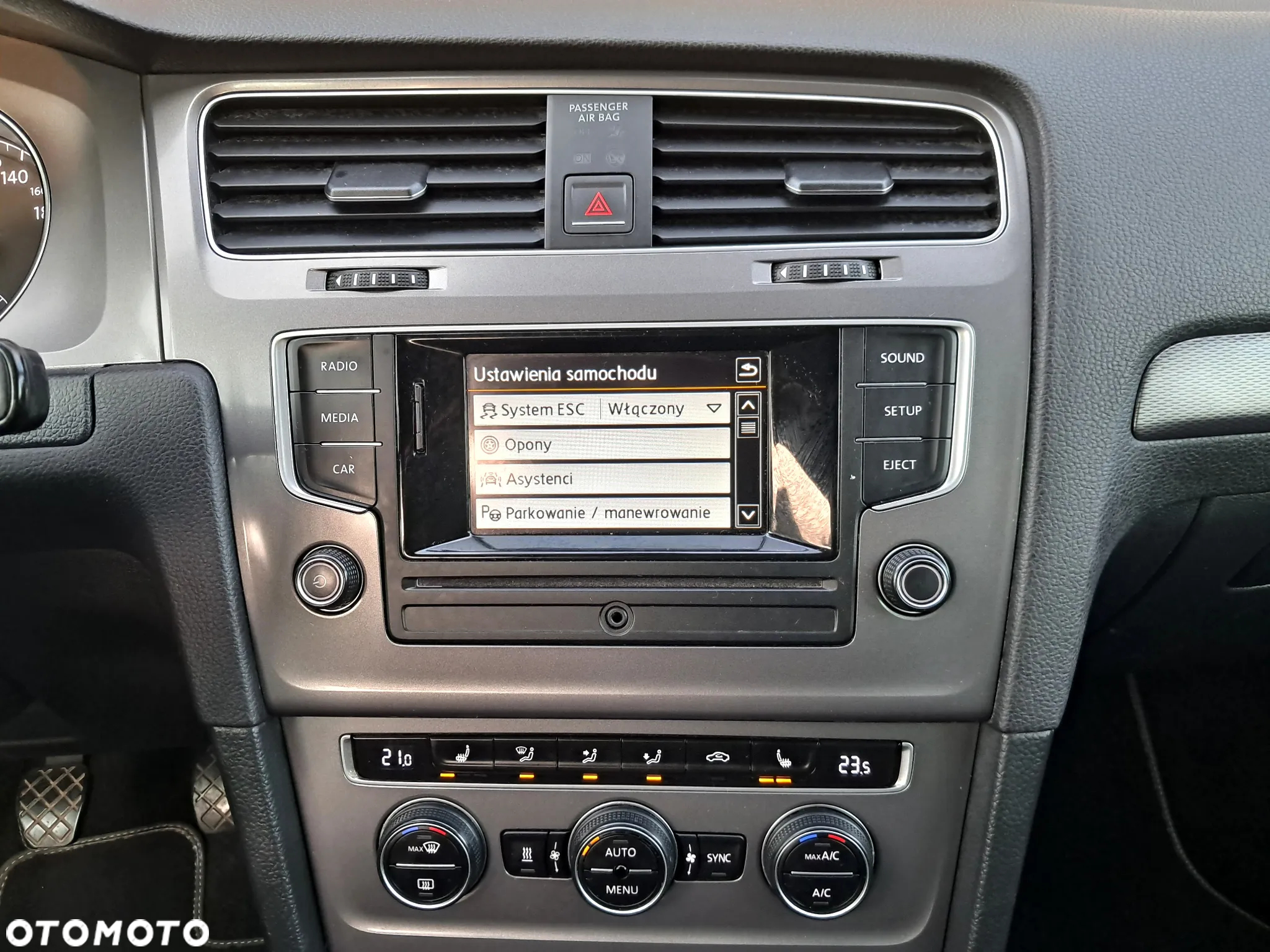 Volkswagen Golf 1.4 TSI BlueMotion Technology Lounge - 23