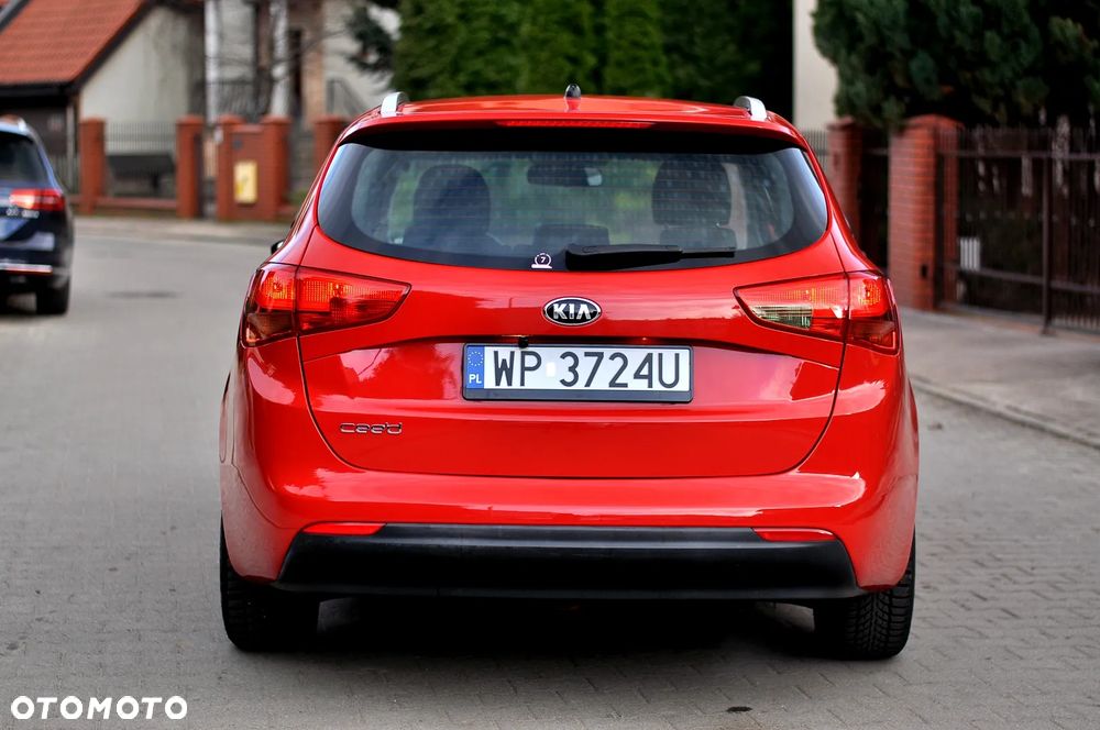 Kia Ceed 1.6 GDI M DCT - 16