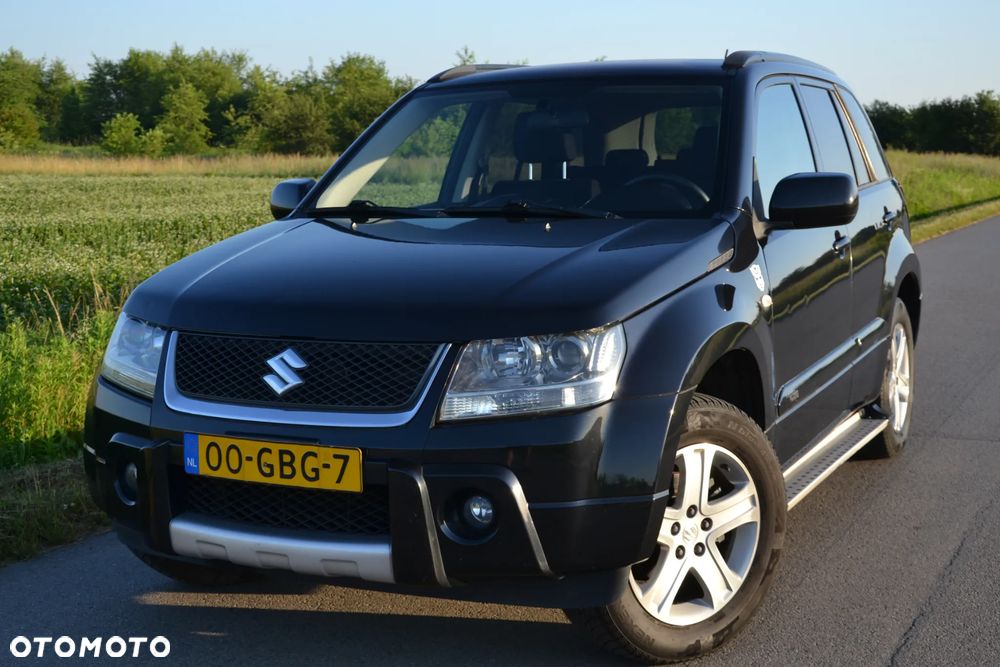Suzuki Grand Vitara 2.0 De luxe - 1