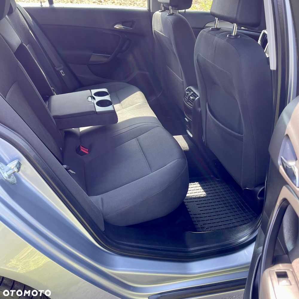 Opel Insignia 1.8 Design Edition - 32