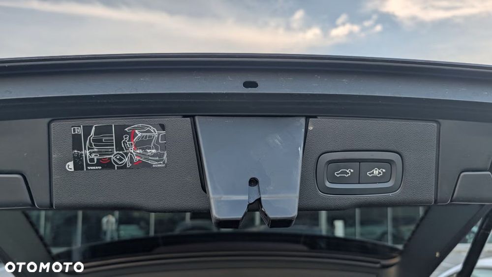 Volvo XC 60 T6 AWD Recharge Geartronic RDesign - 20