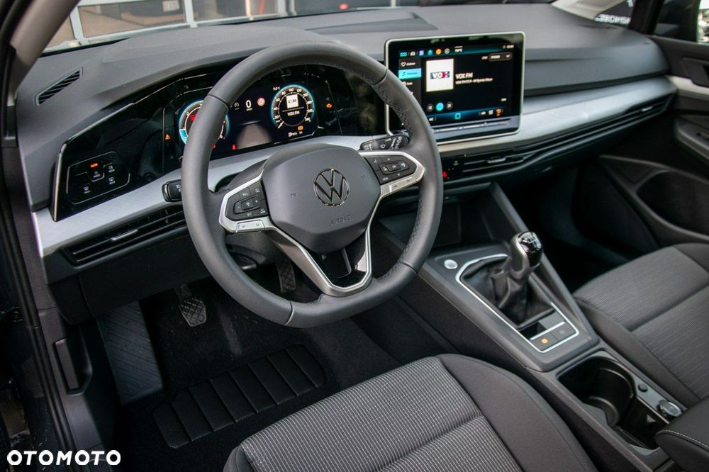 Volkswagen Golf - 11