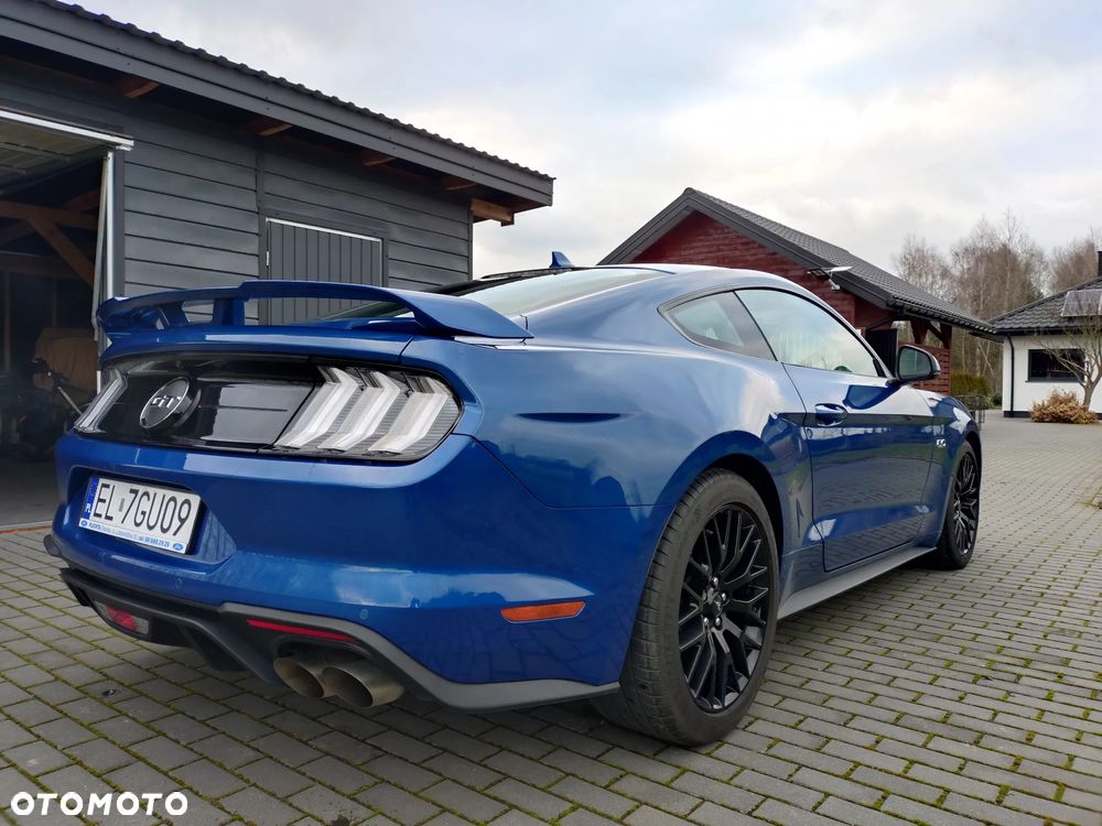 Ford Mustang - 4