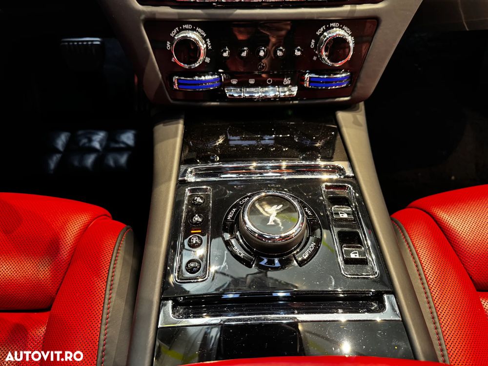Rolls-Royce Ghost - 34