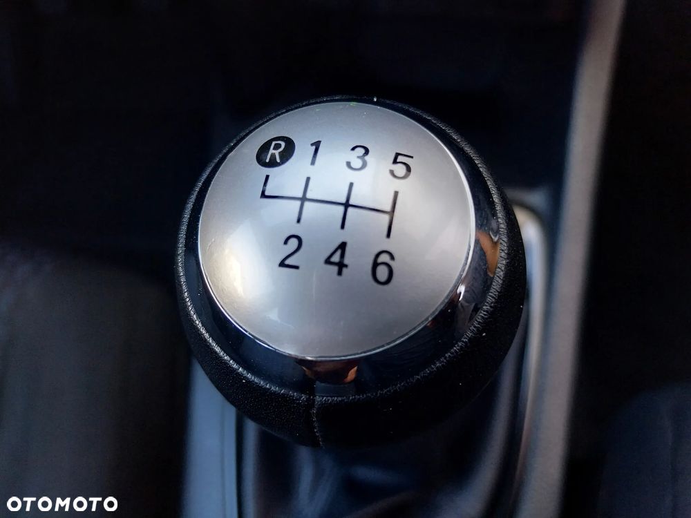 Toyota Auris 1.33 Dual-VVT-i Cool - 22