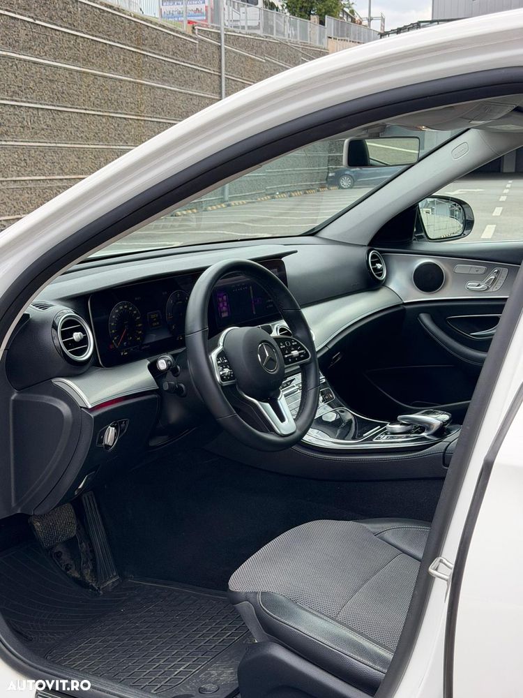 Mercedes-Benz E 220 d 9G-TRONIC - 27