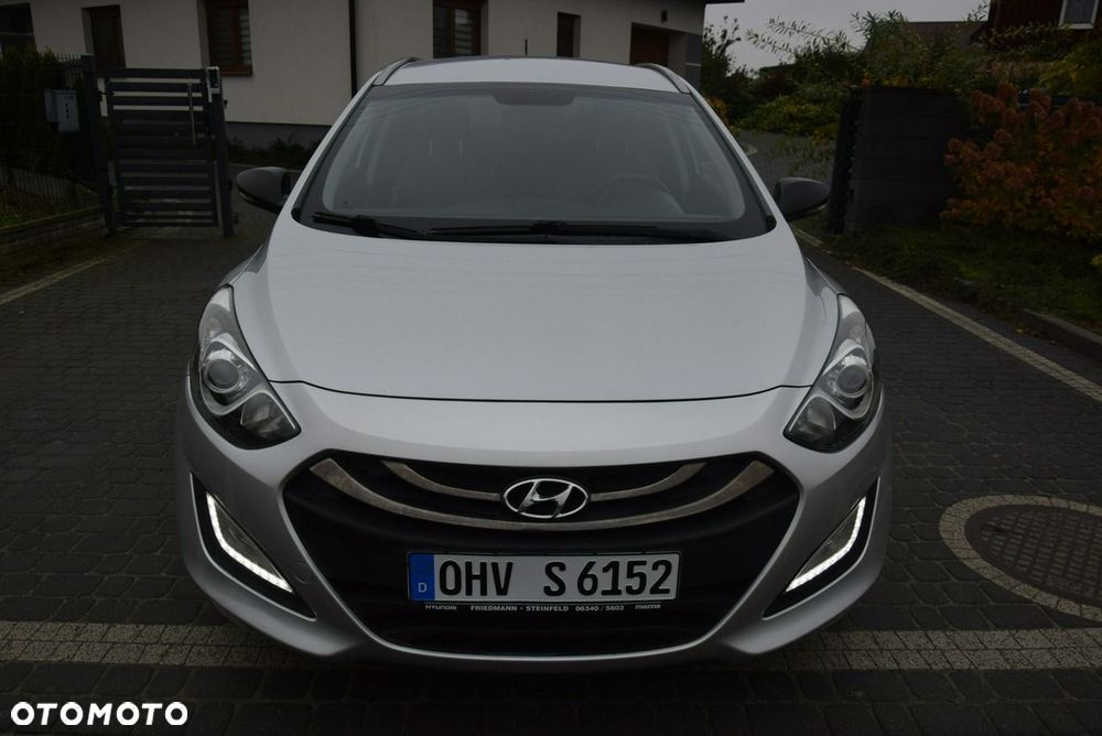 Hyundai i30 1.6 CRDi Fifa World Cup Edition - 8