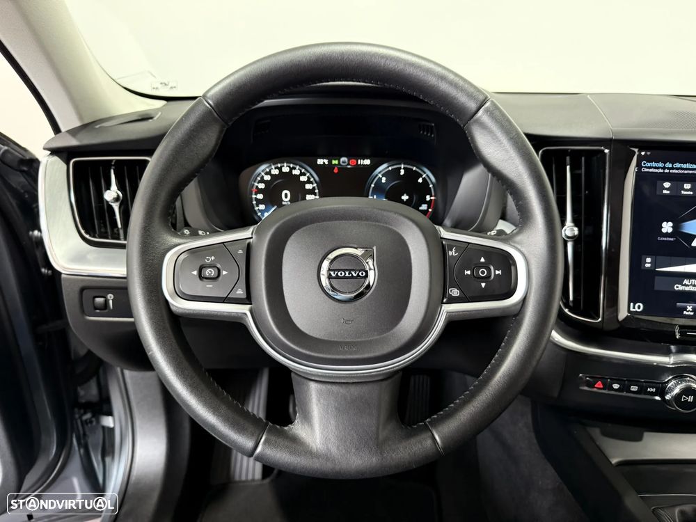 Volvo XC 60 2.0 D3 Momentum Plus - 23