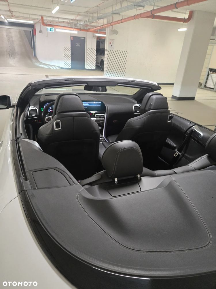 BMW Seria 8 - 10