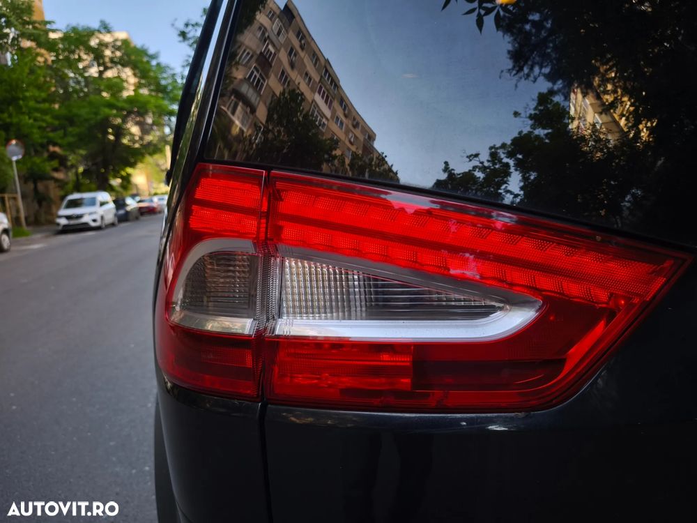 Ford Galaxy - 21