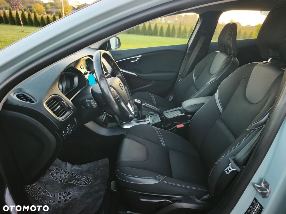 Volvo V40 D2 Drive-E Momentum - 14