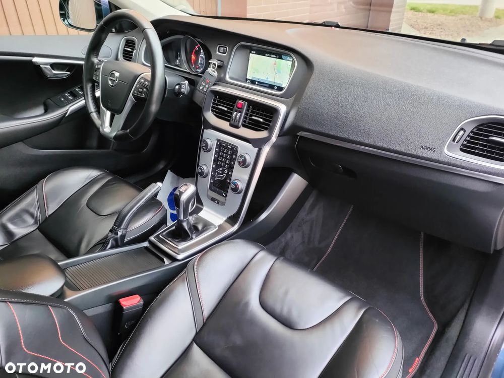 Volvo V40 D2 Ocean Race - 12