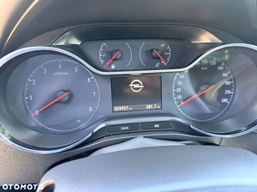Opel Crossland X - 22