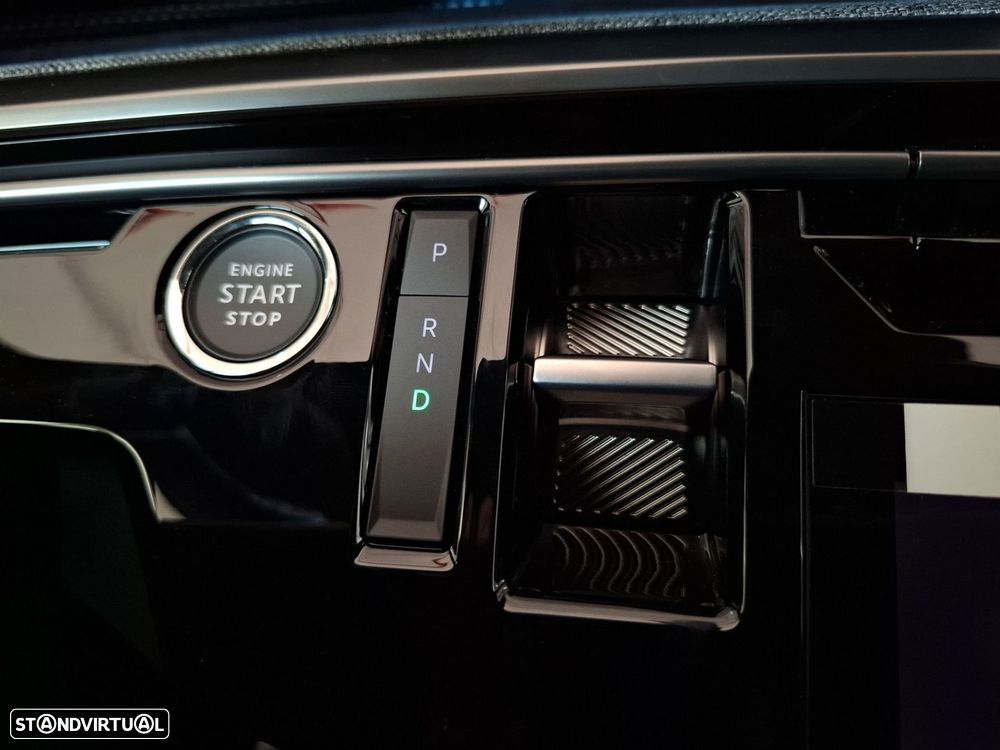 Peugeot E-3008 73 kWh GT - 29