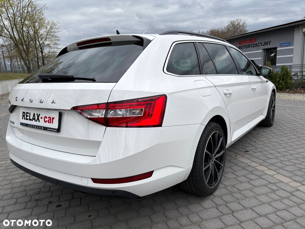 Skoda Superb 2.0 TDI Sportline - 10