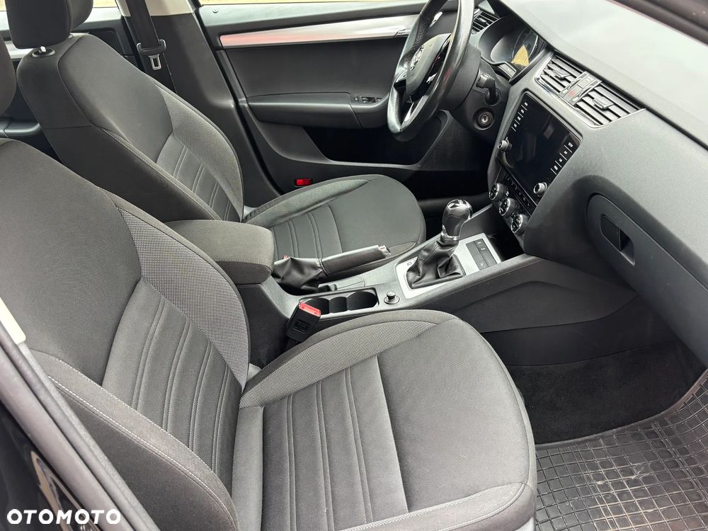 Skoda Octavia 2.0 TDI SCR Ambition DSG - 8