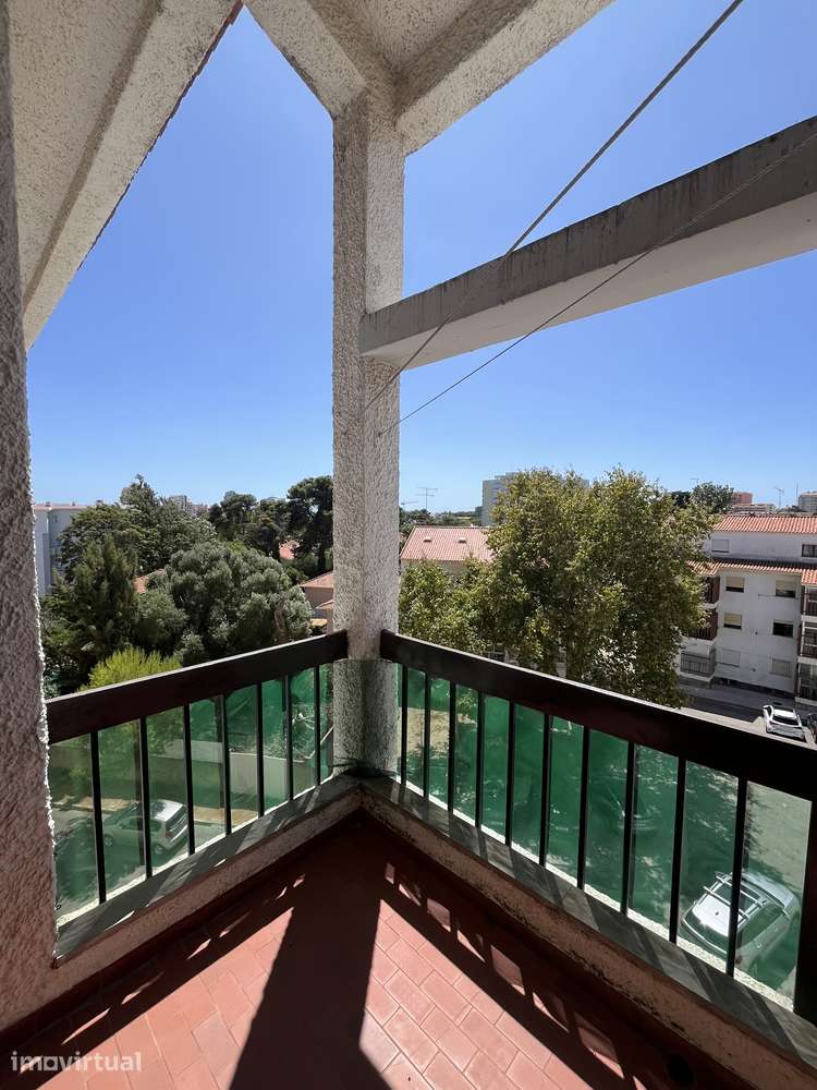T1 com aproveitamento de sótão e varanda, em Cascais - Grande imagem: 3/14