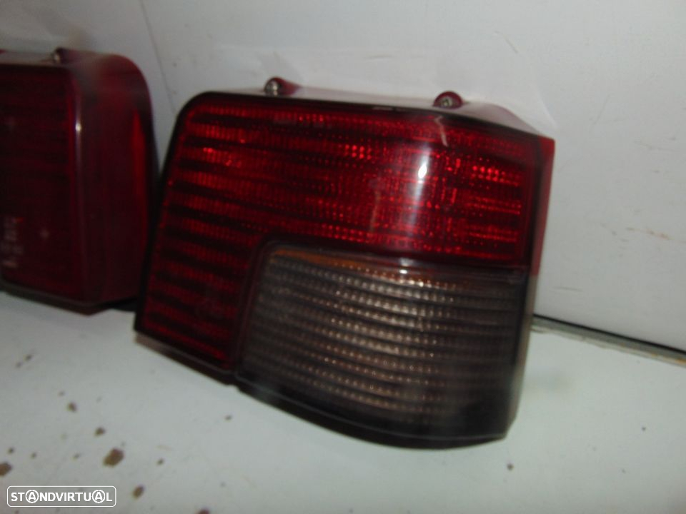 Peugeot 205 farolins trás e + peças - 2