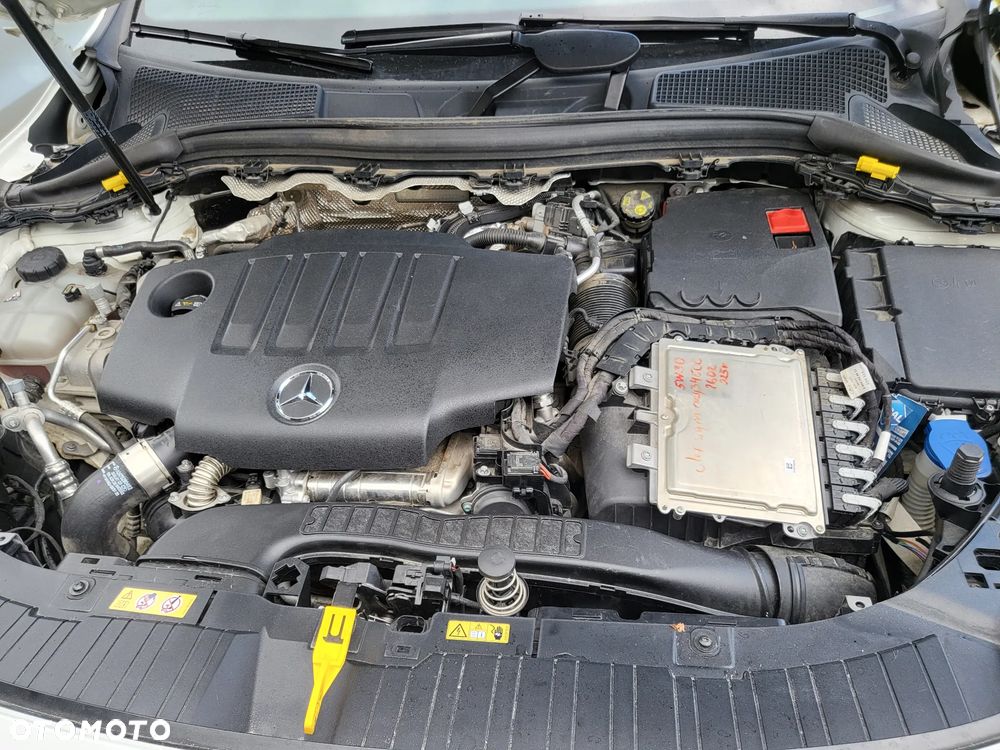 Mercedes-Benz GLA 220 d 4Matic 8G-DCT AMG Line - 29