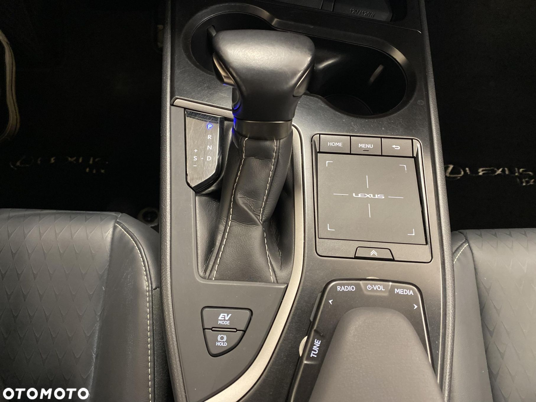 Lexus UX 250h GPF F Impression 2WD - 19