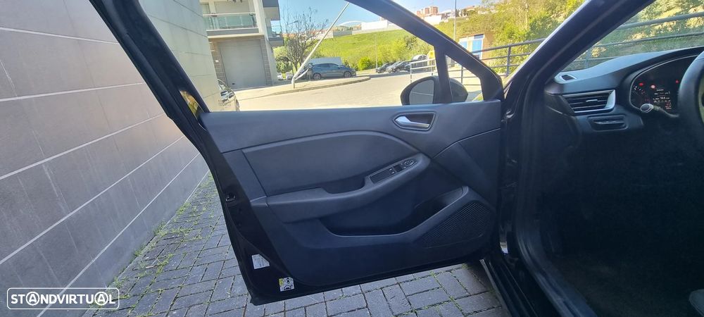 Renault Clio TCe 100 INTENS - 23