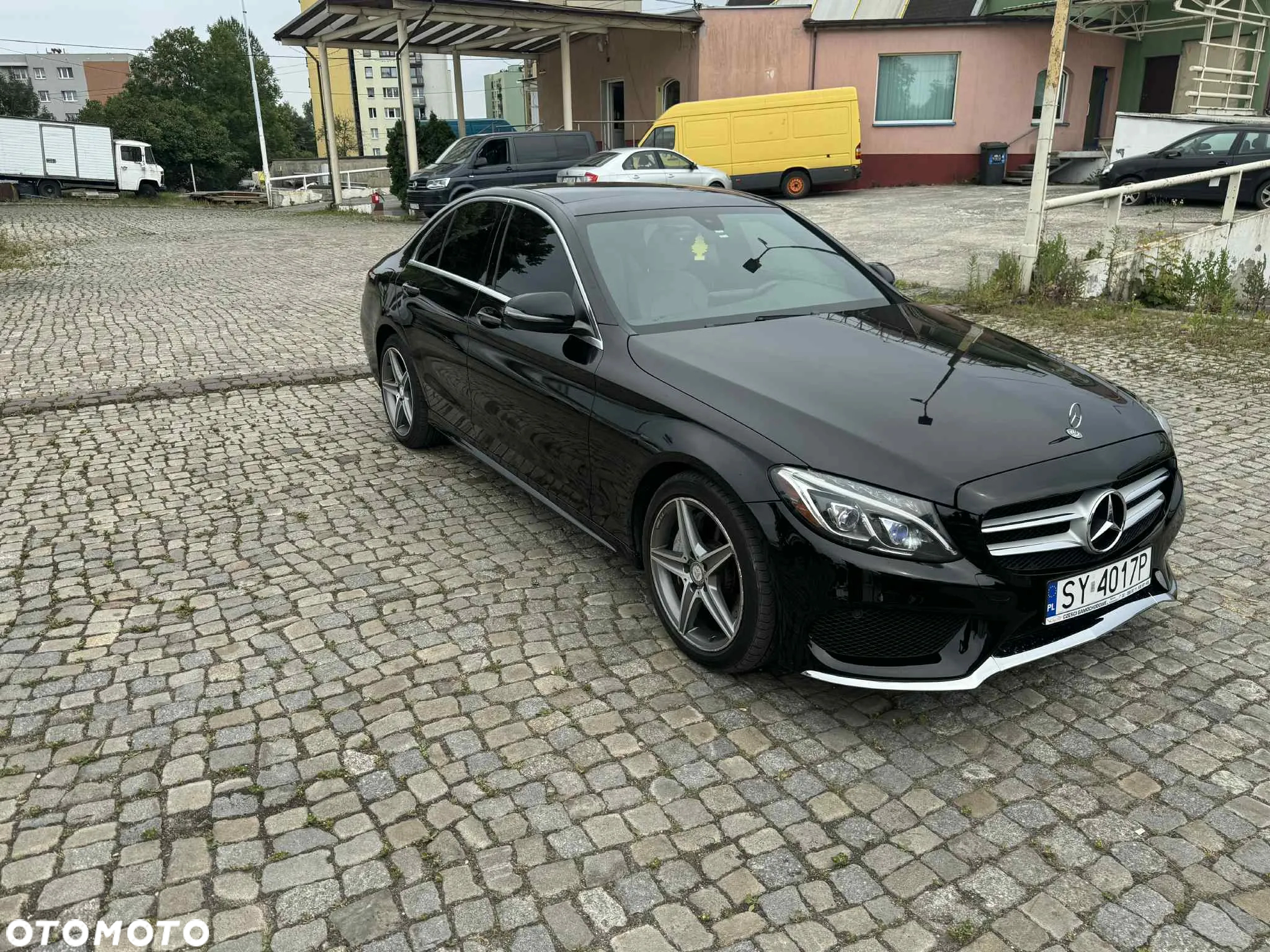 Mercedes-Benz Klasa C 300 4Matic 9G-TRONIC AMG Line - 3