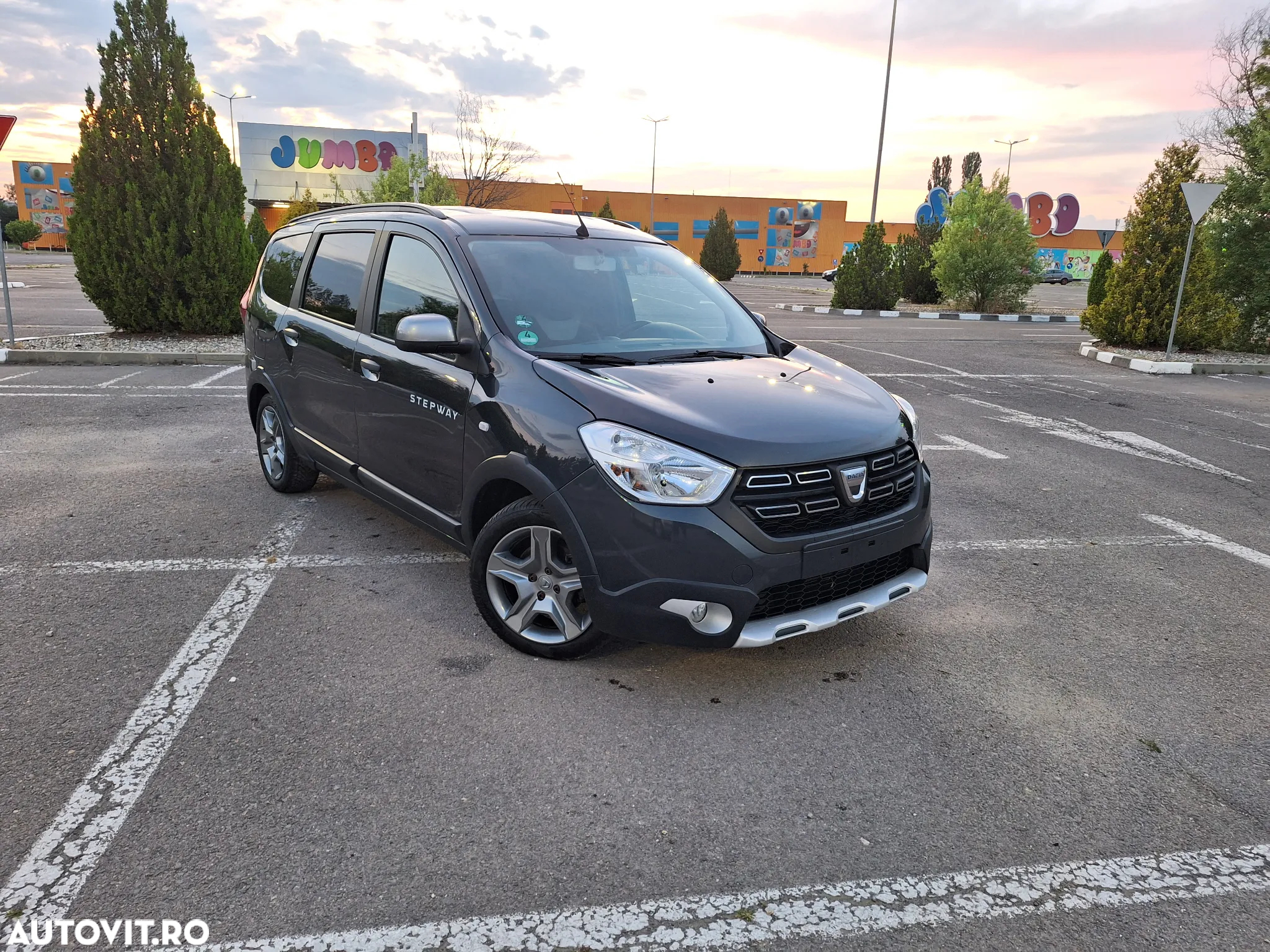 Dacia Lodgy dCi 110 Stepway - 2