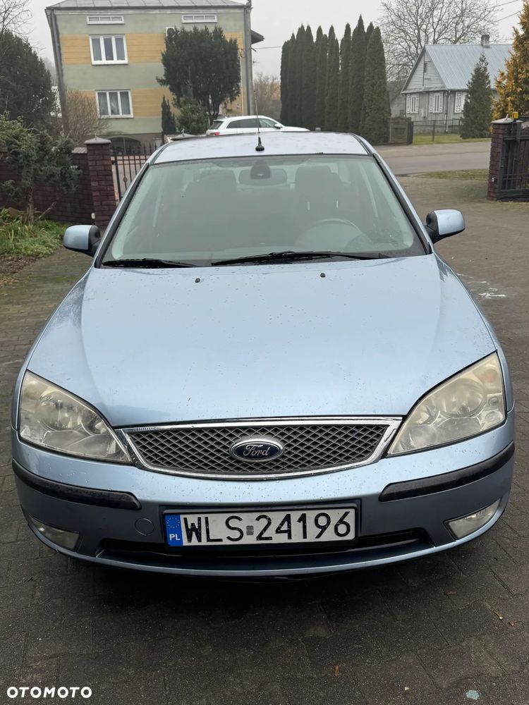 Ford Mondeo 2.0 Ambiente - 1