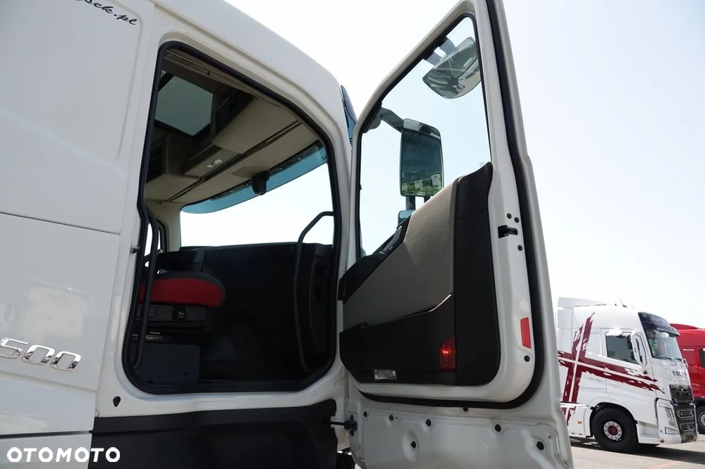 Volvo FH 500 / NISKA KABINA / PO ZŁOTYM KONTRAKCIE SERWISOWYM / OPONY 100% - 35