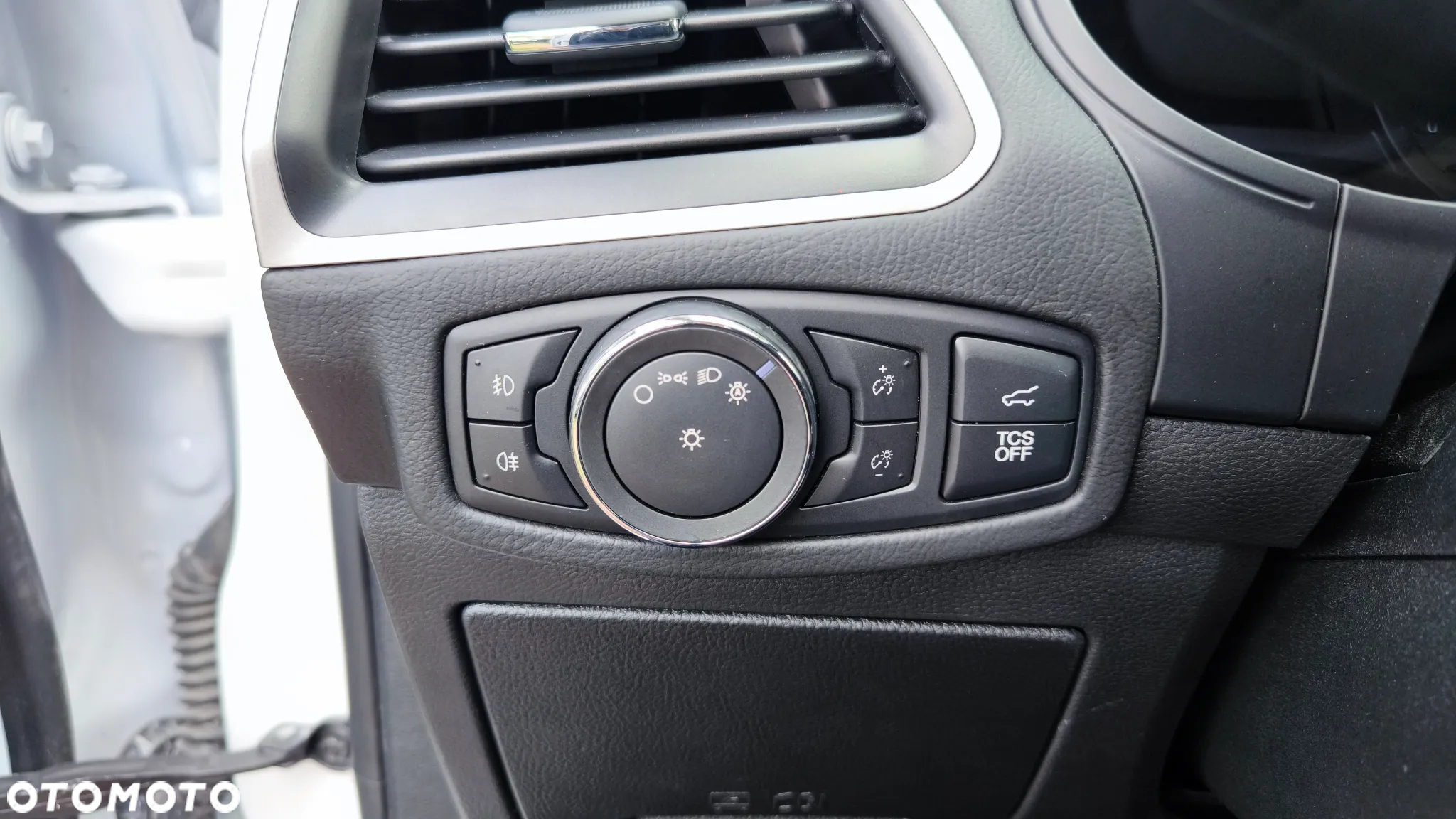 Ford Edge - 15