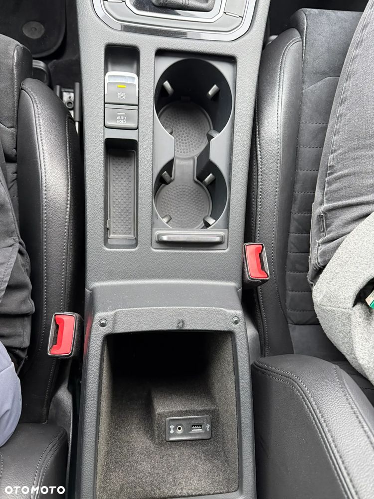 Volkswagen Passat 2.0 TDI BMT Highline DSG7 - 31