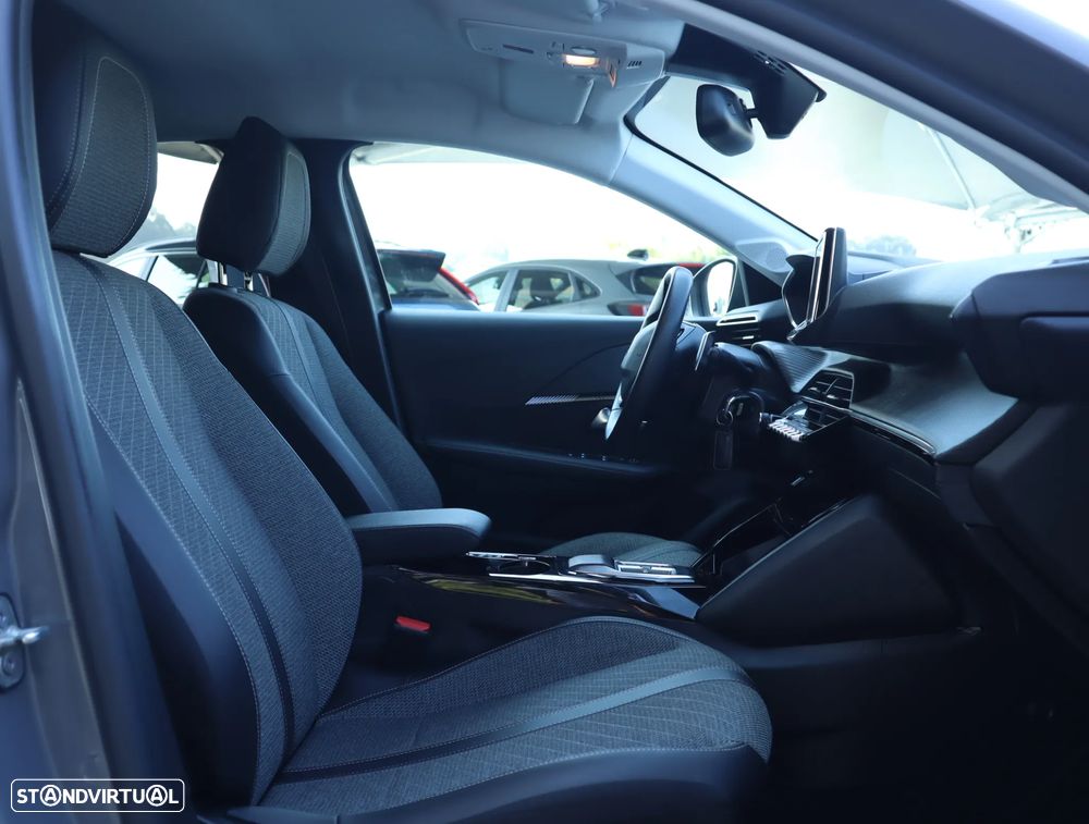 Peugeot 208 1.2 Hybrid Allure e-DCS6 - 23