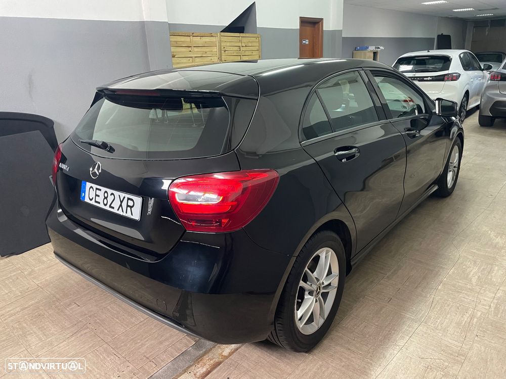 Mercedes-Benz A 180 d Activity Edition - 2