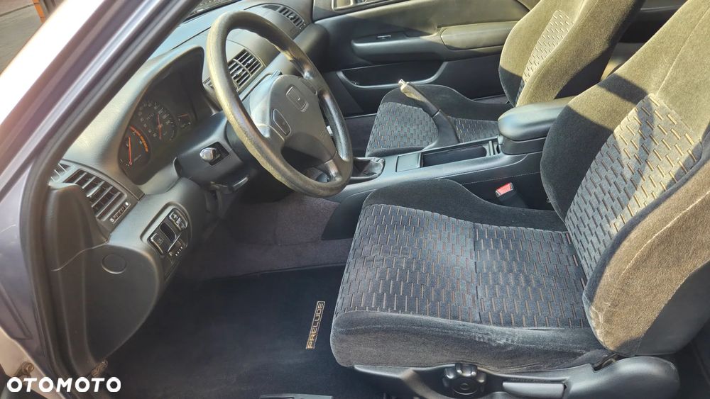Honda Prelude 2.0i-16 - 12