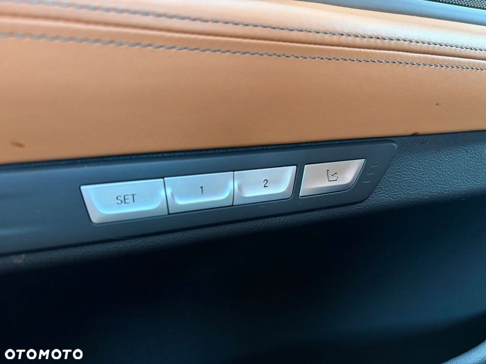 BMW Seria 7 - 20