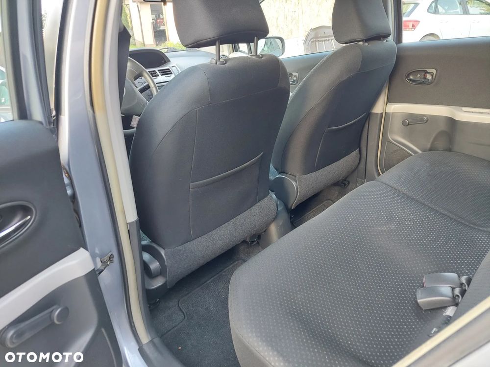 Toyota Yaris - 6