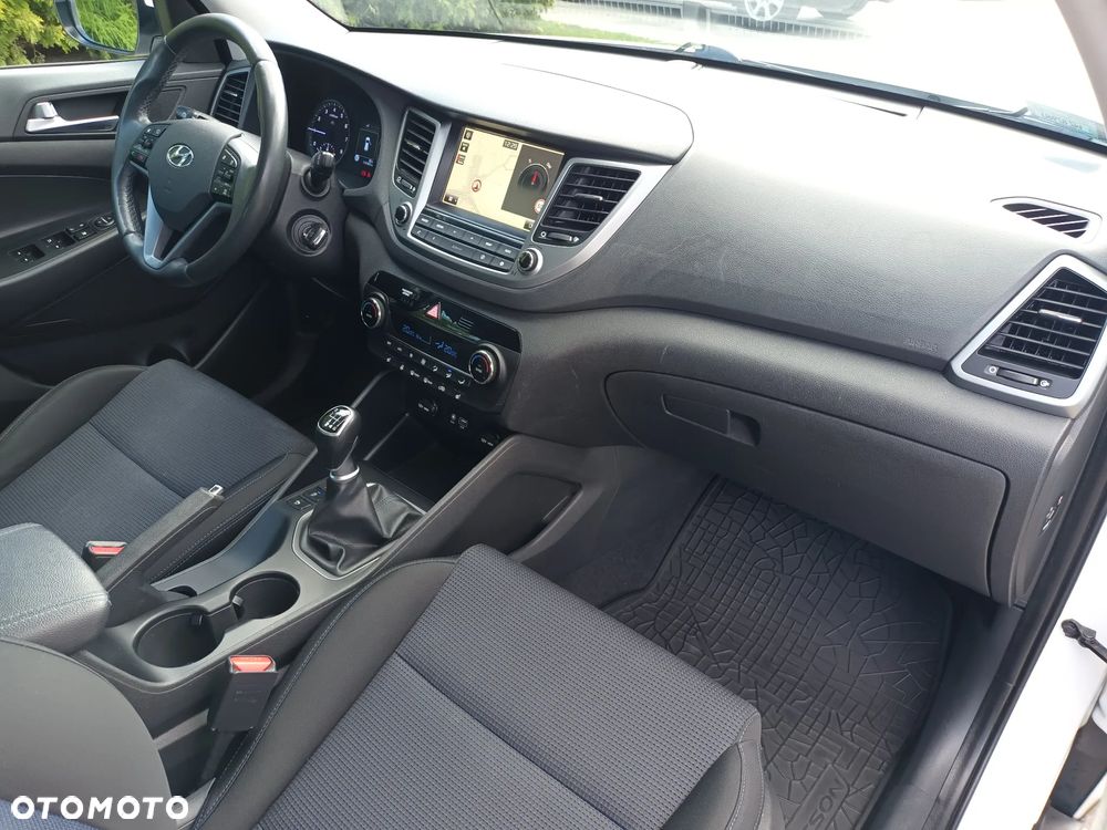 Hyundai Tucson 1.6 GDI BlueDrive Style 2WD - 13