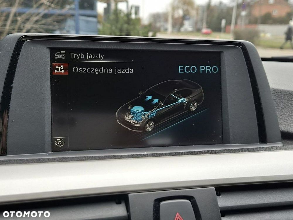 BMW Seria 3 320d Efficient Dynamic Edition - 28