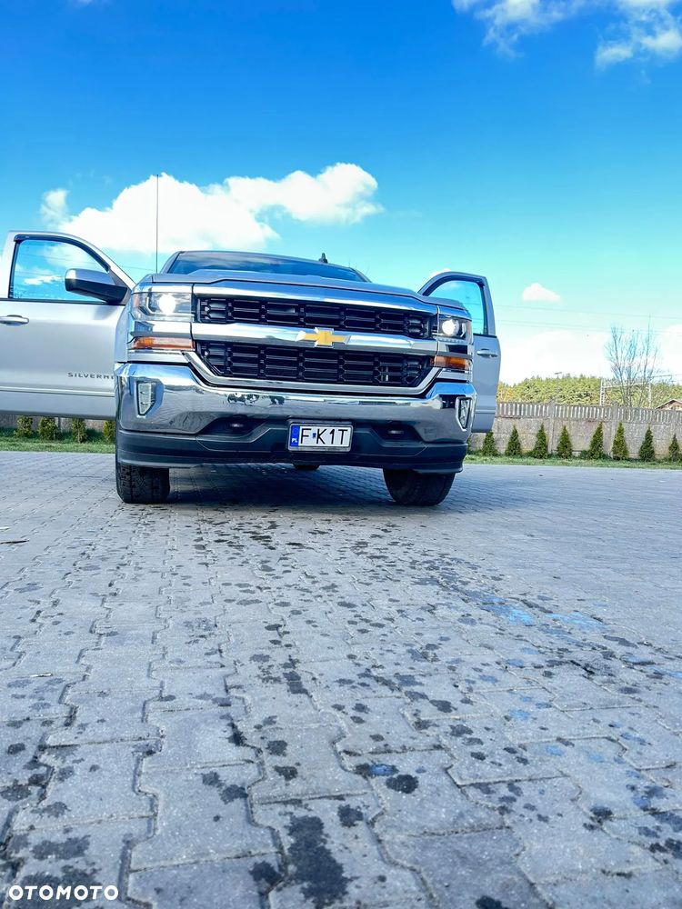 Chevrolet Silverado - 3