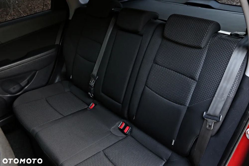 Hyundai i30 blue Kombi 1.6 CRDi Trend - 9