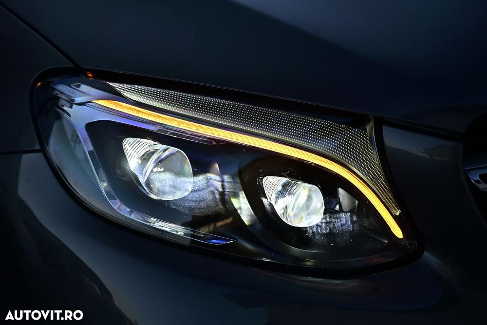 Mercedes-Benz GLC 250 d 4MATIC 9G-TRONIC AMG Line - 26