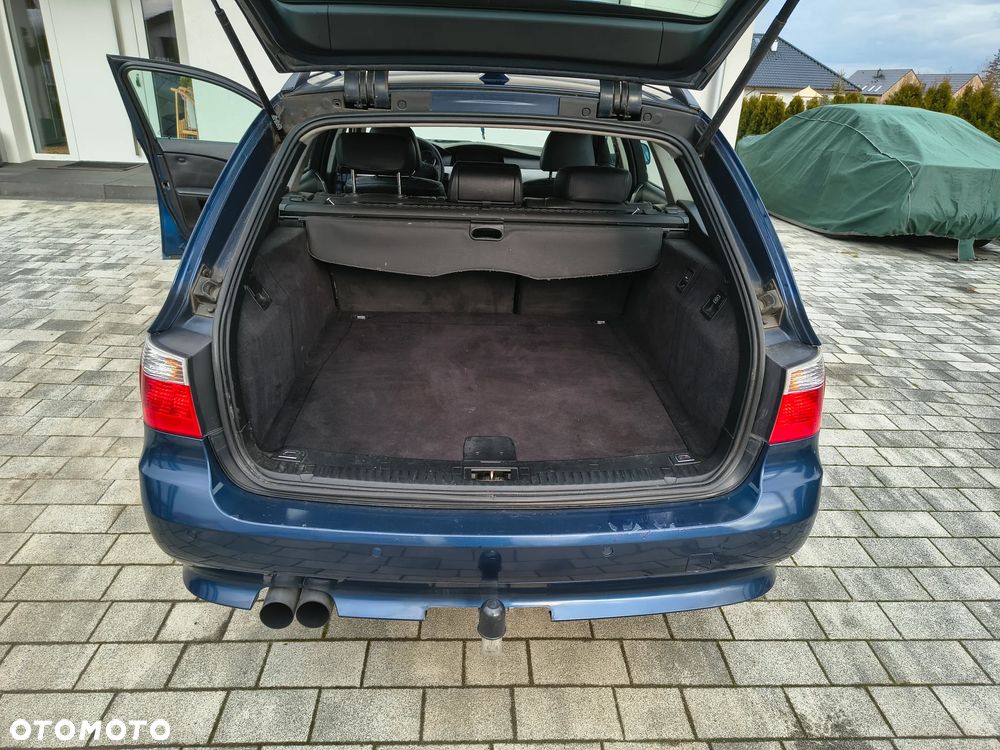 BMW Seria 5 525d - 10