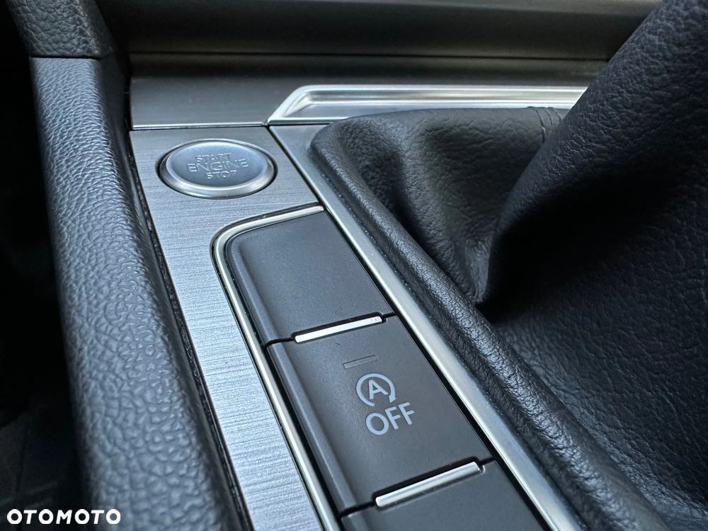 Volkswagen Passat 1.4 TSI BMT Comfortline - 11