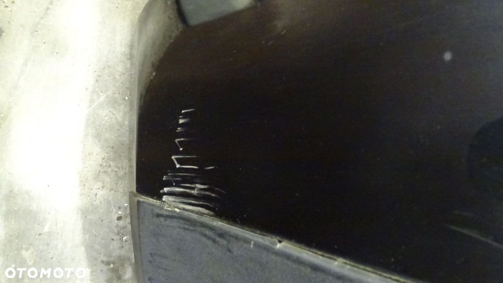 ZDERZAK TYŁ VOLKSWAGEN GOLF V 1.9TDI - 2