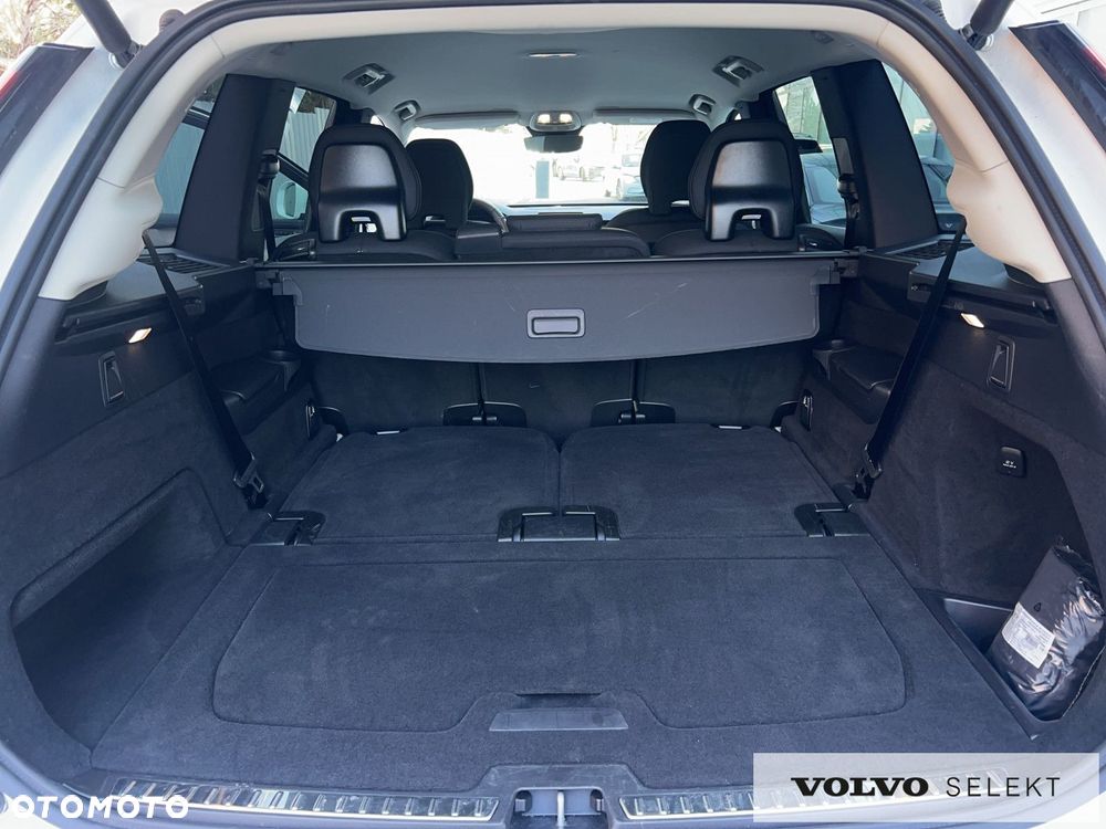 Volvo XC 90 - 23