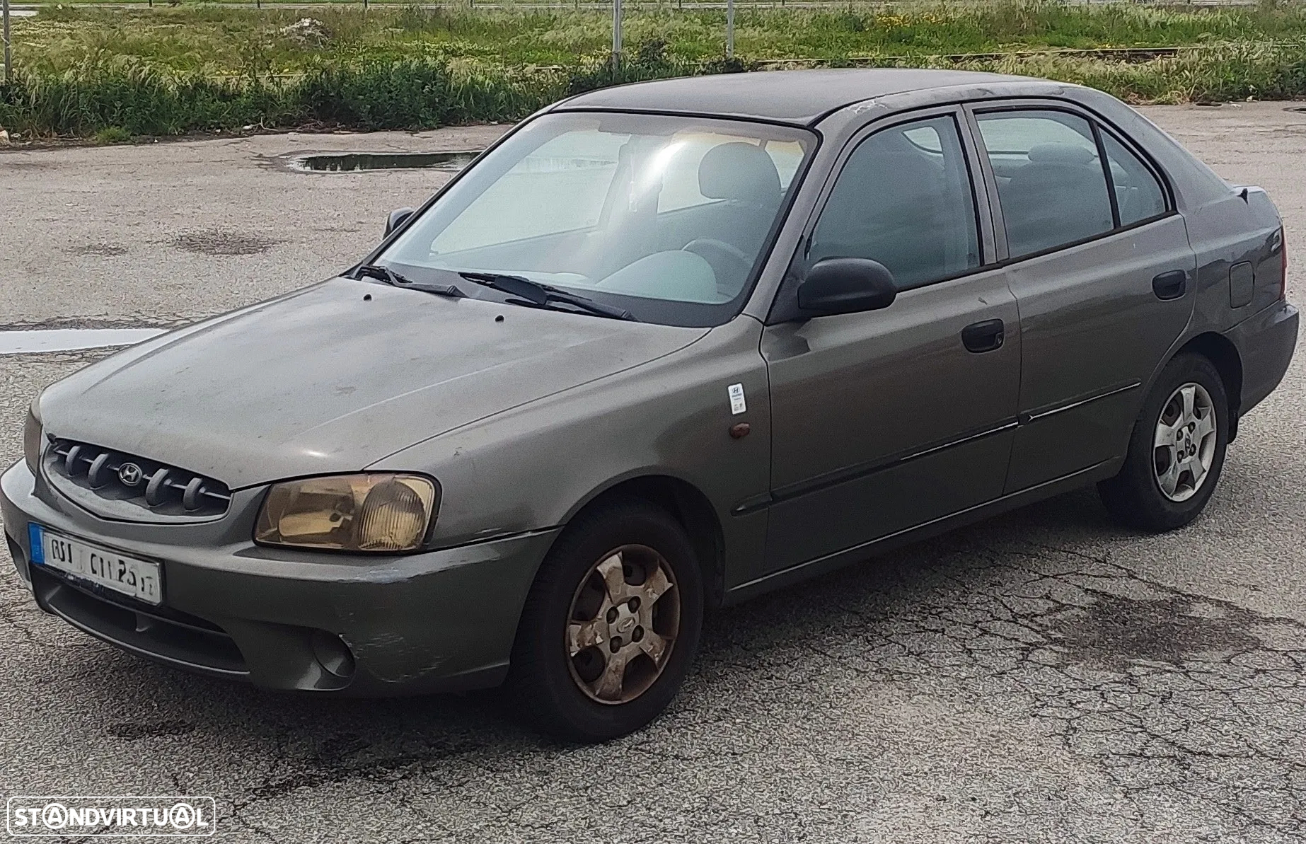 Hyundai Accent 1.3 GL - 2