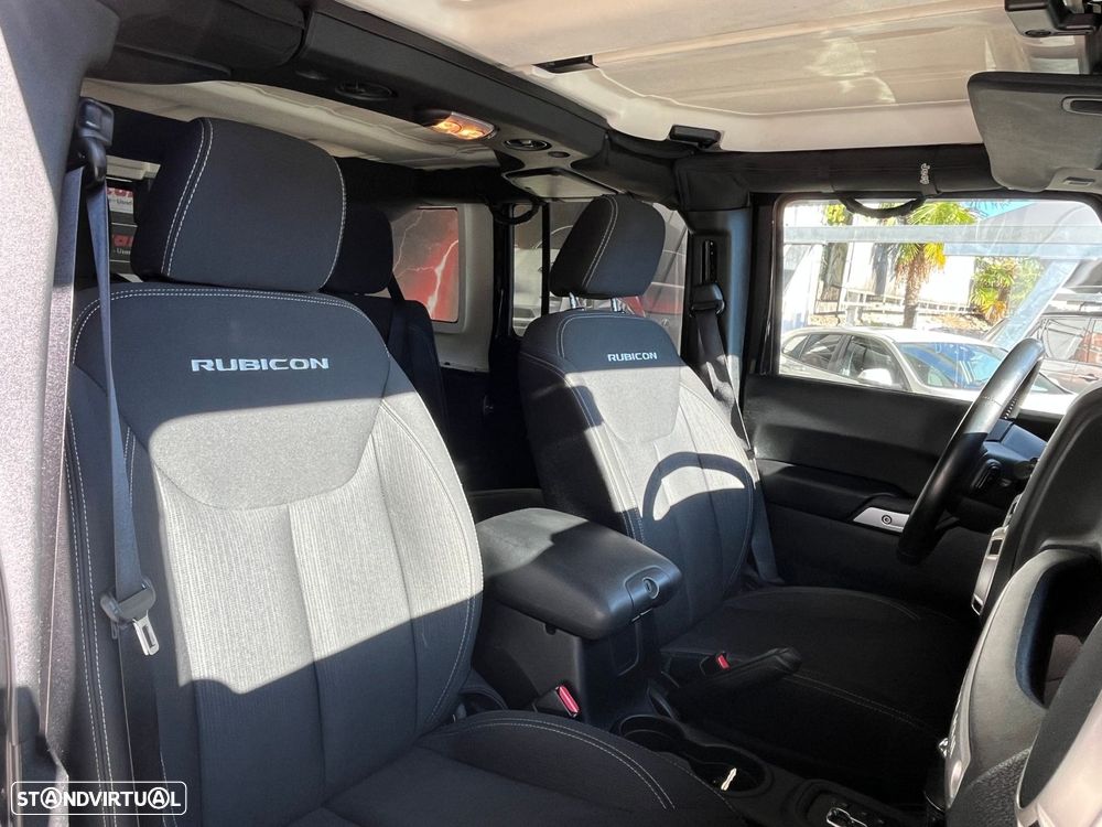 Jeep Wrangler Unlimited 2.8 CRD ATX Rubicon - 54